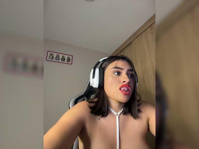 LaraFoxx live cam on BongaCams