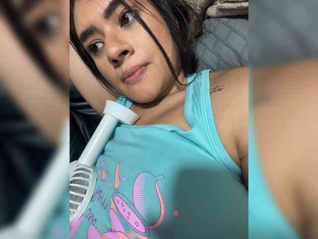 モデル: LaraFoxx