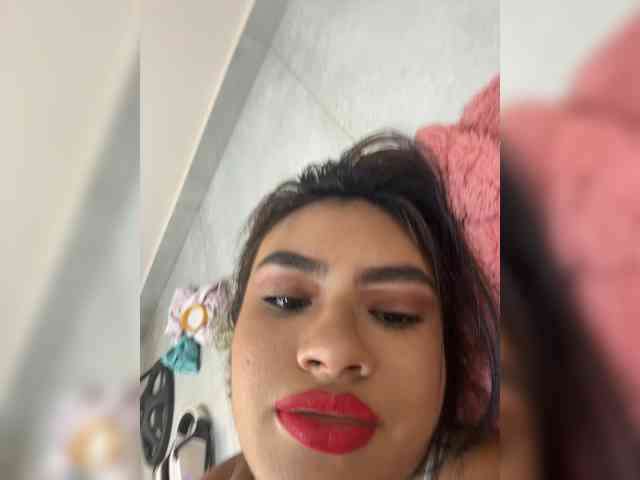 モデル: LaraFoxx