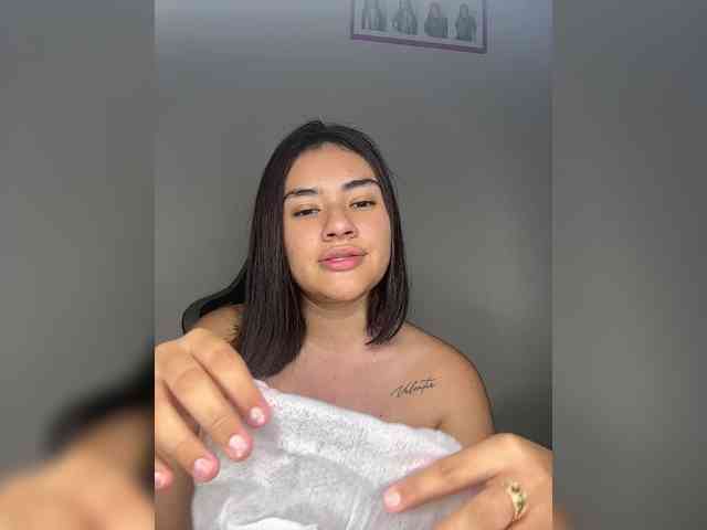 LaraFoxx webcam
