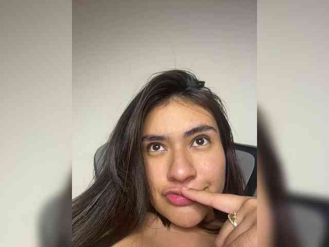 モデル: LaraFoxx