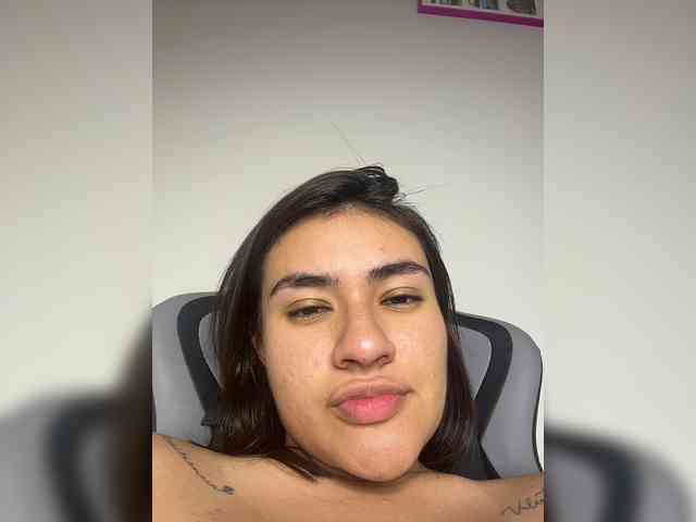 モデル: LaraFoxx