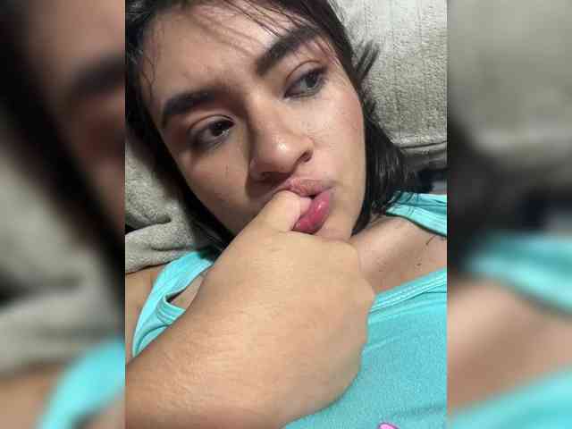 LaraFoxx webcam