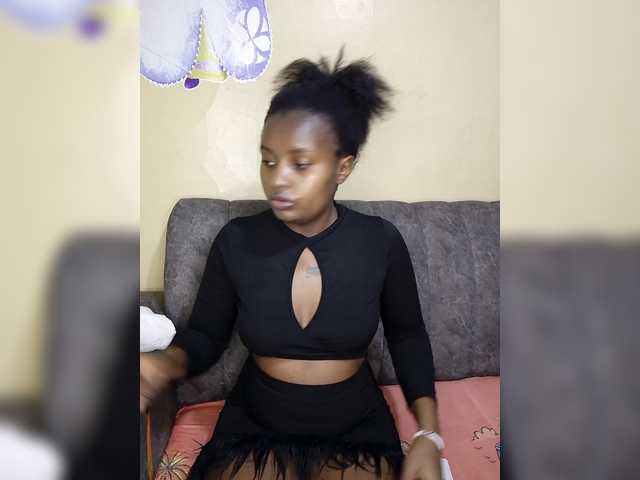 Sweetberry71 live cam on BongaCams
