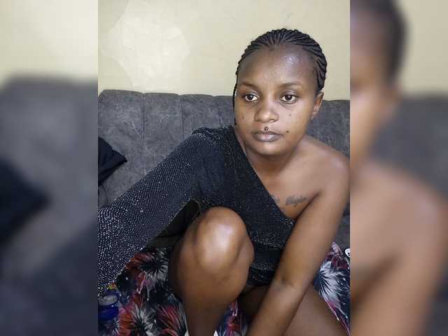 Sweetberry71 live cam on BongaCams