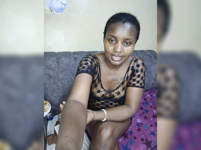 Sweetberry71 live cam on BongaCams