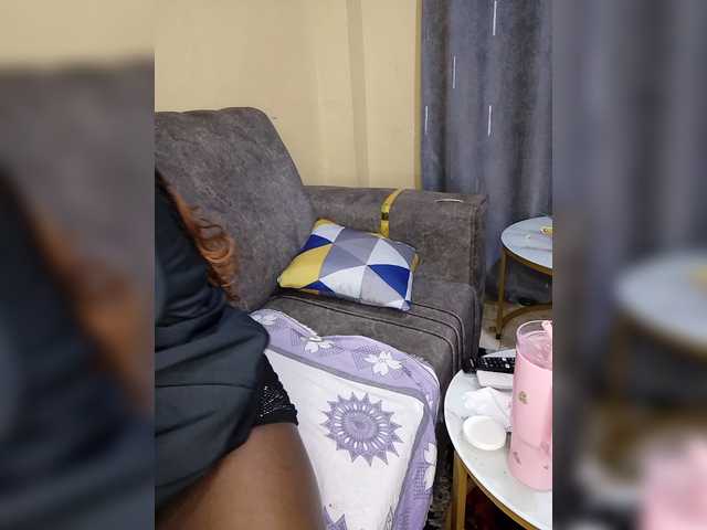 Sweetberry71 live cam on BongaCams