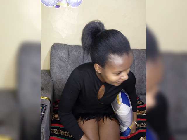 Sweetberry71 live cam on BongaCams