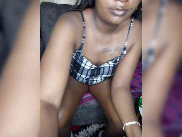 Sweetberry71 webcam