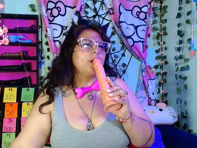 lulupuppy live cam on BongaCams