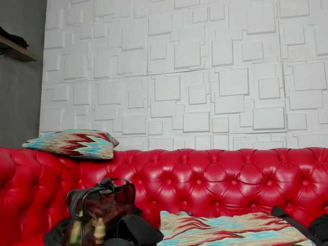 Laylahorny live cam on BongaCams
