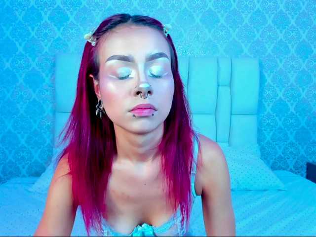 Eryz-dark-veyls live cam on BongaCams