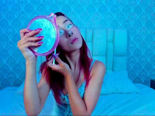 Eryz-dark-veyls webcam