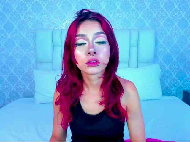 Eryz-dark-veyls webcam