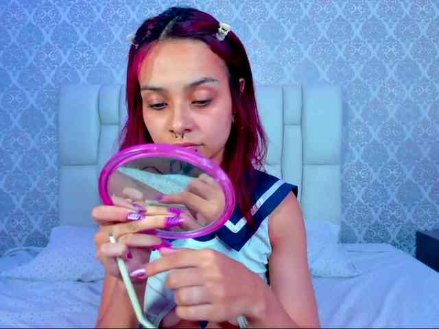 Eryz-dark-veyls webcam