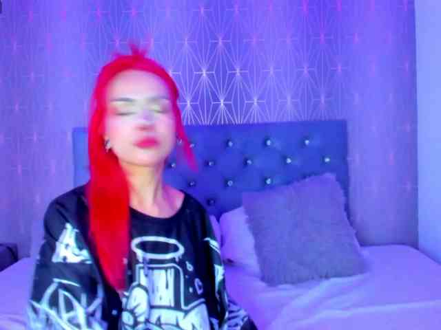 Eryz-dark-veyls webcam
