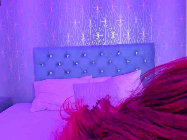 Eryz-dark-veyls webcam