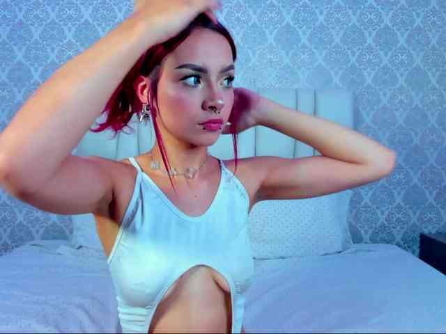Eryz-dark-veyls webcam