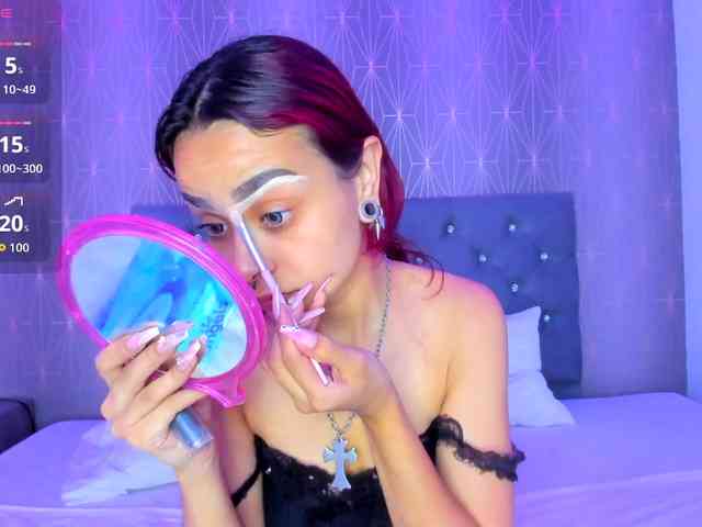 Eryz-dark-veyls webcam