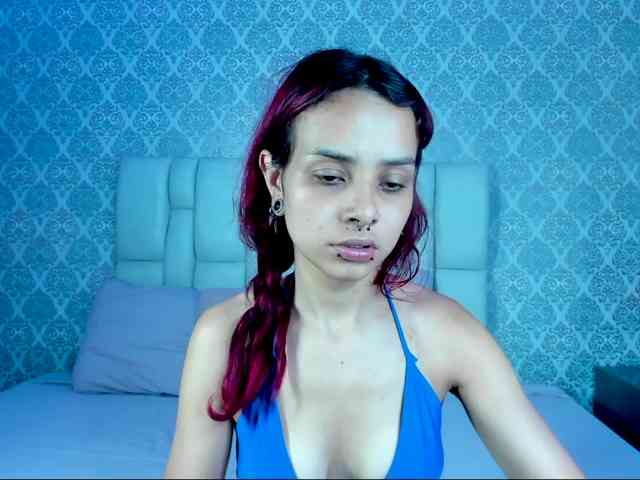 Eryz-dark-veyls webcam
