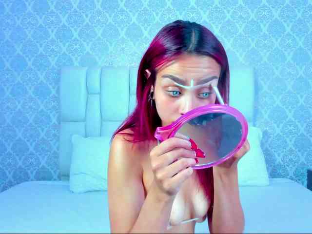 Eryz-dark-veyls webcam
