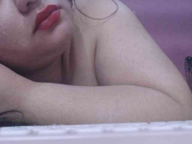 Modelo: thaisbbw