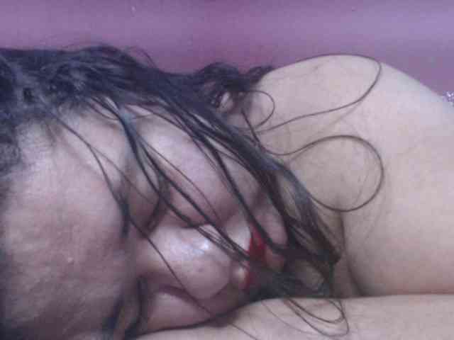 thaisbbw webcam