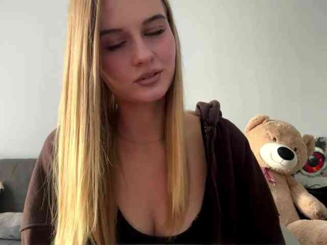 Model: JudieBarkenhagen