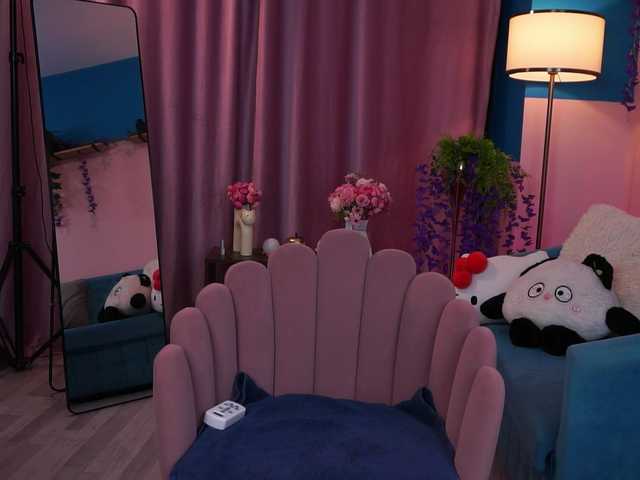 ZairaMonet live cam on BongaCams