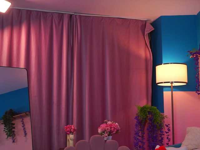 ZairaMonet live cam on BongaCams