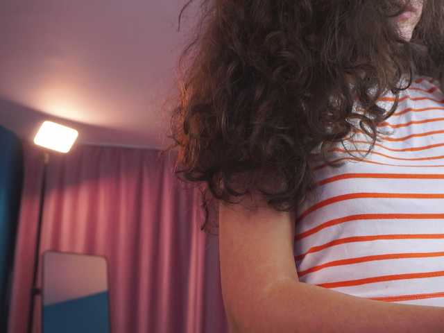 ZairaMonet live cam