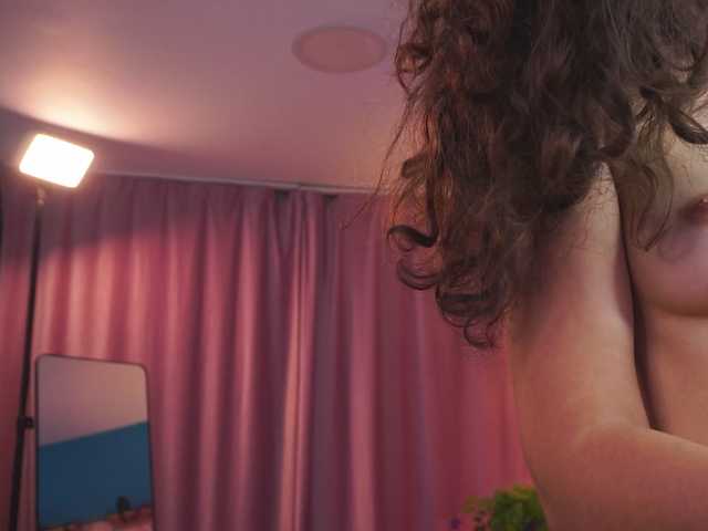 ZairaMonet live cam