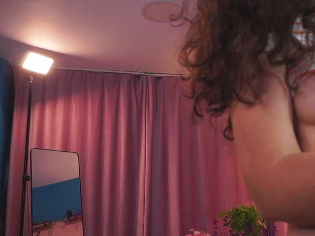ZairaMonet live cam