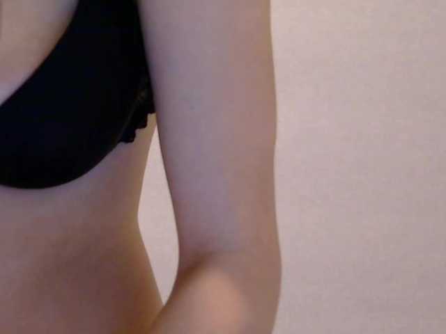 LurlineToliongco live cam on BongaCams