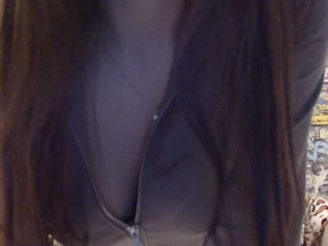 LurlineToliongco live cam on BongaCams