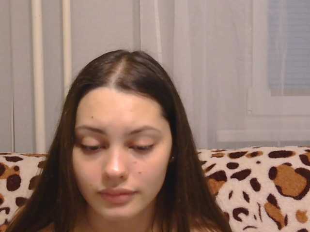 LurlineToliongco live cam preview