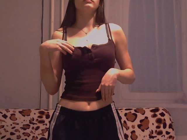 LurlineToliongco live cam on BongaCams
