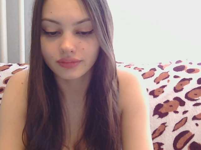 LurlineToliongco live cam on BongaCams