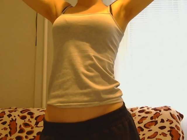 LurlineToliongco live cam on BongaCams