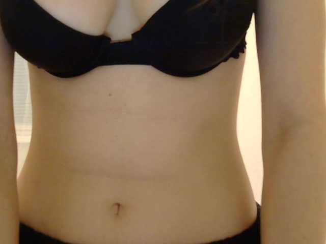 LurlineToliongco live cam on BongaCams