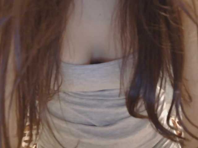 LurlineToliongco live cam on BongaCams
