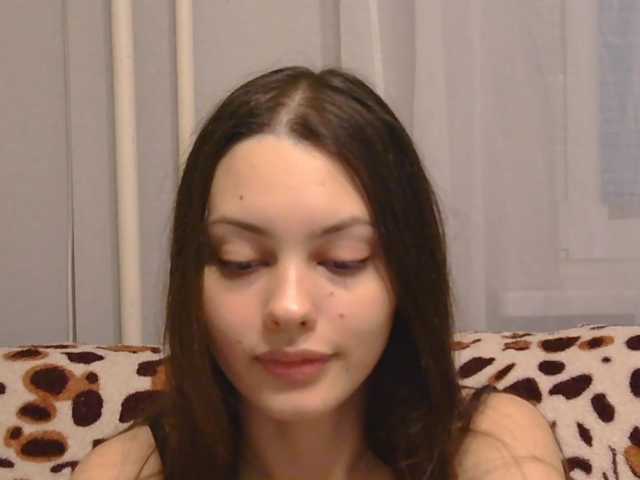LurlineToliongco live cam preview