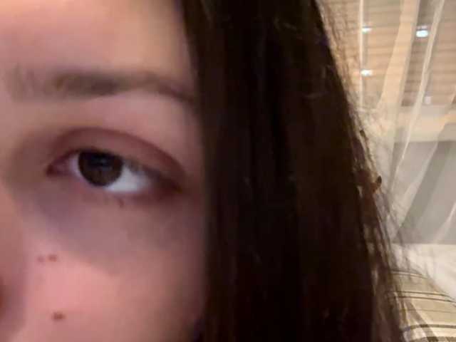 LurlineToliongco live cam on BongaCams