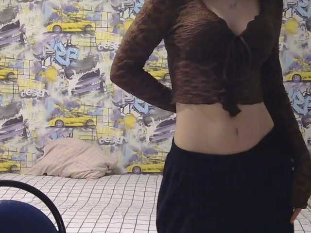 LurlineToliongco live cam on BongaCams