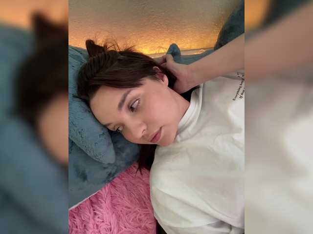 Emmav live on BongaCams