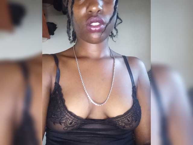 Gigi212 live cam preview