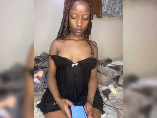 Gigi212 live cam on BongaCams