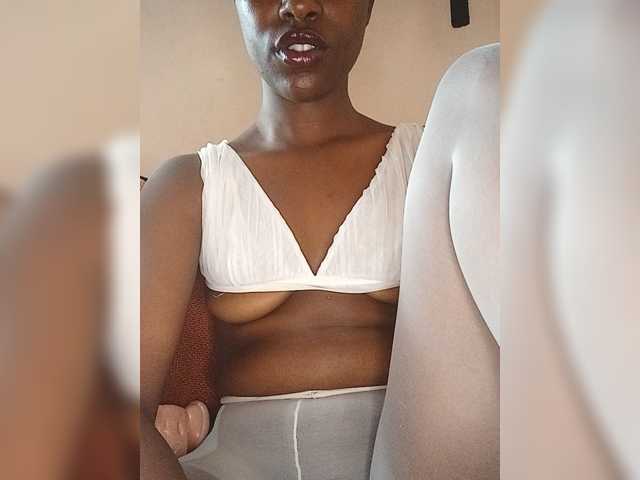 Gigi212 live cam preview