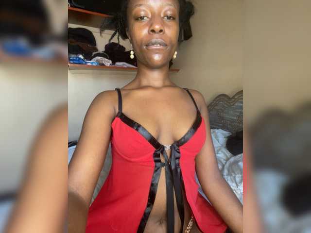 Gigi212 live cam on BongaCams