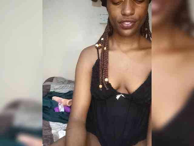 Gigi212 webcam